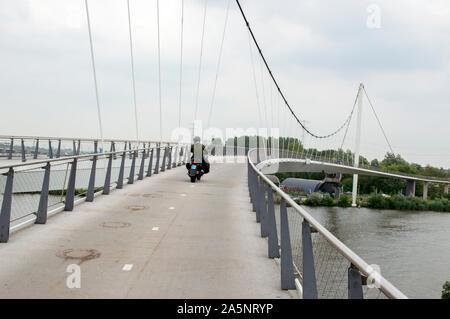 Nesciobrug ponte di bicicletta in Diemen Paesi Bassi 2019 Foto Stock