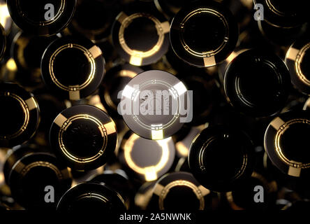 Un array di nero riflettente casino chip con iscrizioni in oro galleggianti in aria al buio su un sfondo di classe - 3D render Foto Stock