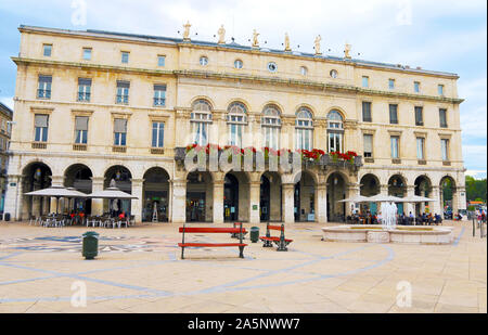 Facciata di Bayonne town hall. Foto Stock