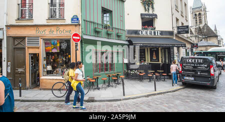 Scena di strada alla Sorbona trimestre, rue galande Foto Stock