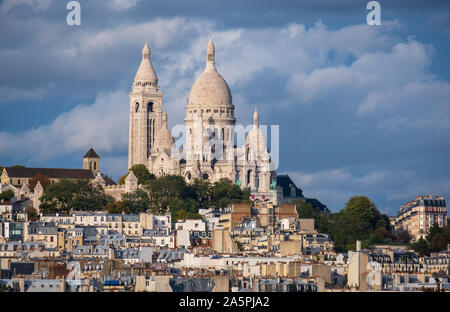Basilica del Sacre Coeur sulla collina di Montmartre, Parigi, Francia Foto Stock