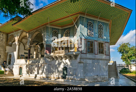 Il palazzo di Topkapi e la Turchia gli elaborati YEREVAN PAVILION Foto Stock