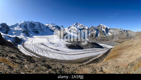 Panorama vom Gletscher an der a monte Bergstation Diavolezza, Pontresina, Grigioni, Schweiz Foto Stock