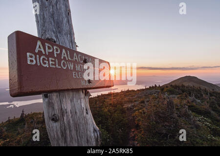 Il tramonto dall'Appalachian Trail, Bigelow Mountain, Maine Foto Stock