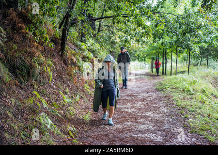 Pellegrini in cammino camino Portugues, Galizia, Spagna. Foto Stock