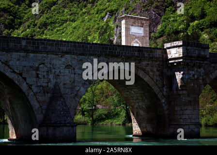 Il Ponte sulla Drina è un romanzo storico dalla Repubblica jugoslava di Macedonia, scrittore Ivo Andrić. Esso ruota attorno alla Mehmed Paša Sokolović ponte di Višegrad, whic Foto Stock