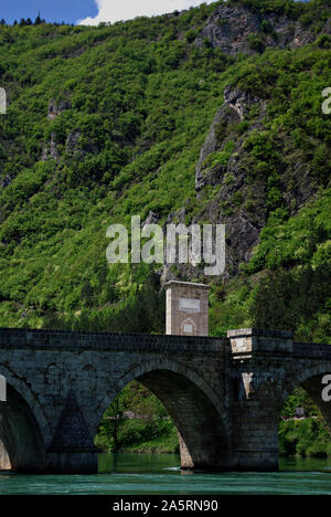 Il Ponte sulla Drina è un romanzo storico dalla Repubblica jugoslava di Macedonia, scrittore Ivo Andrić. Esso ruota attorno alla Mehmed Paša Sokolović ponte di Višegrad, whic Foto Stock