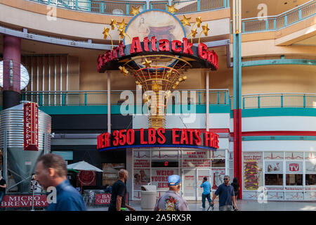 Vista l'attacco di cuore Grill, Fremont Street Foto Stock