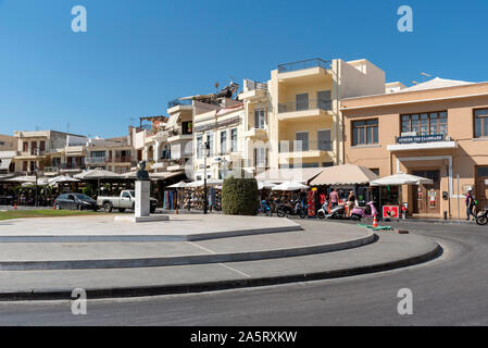 Rethimno, Creta, Grecia. Ottobre 2019. Il centro della città e la zona dello shopping di Rethimno, Creta. Foto Stock