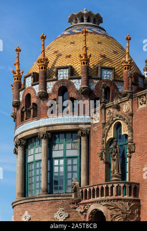 Barcellona. Spagna. 06.23.12. Dettagli architettonici in Hospital de Sant Pau nel quartiere Eixample di Barcellona in Catalogna, Spagna. Date dal 1902. Un Foto Stock