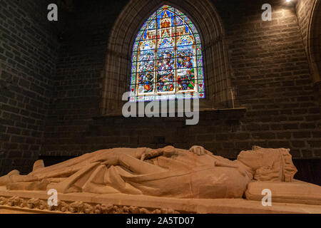 Sepolcro di Sancho VII el Fuerte, il forte Real Colegiata de Santa María de Roncesvalles, Roncisvalle, Navarra, Spagna Foto Stock