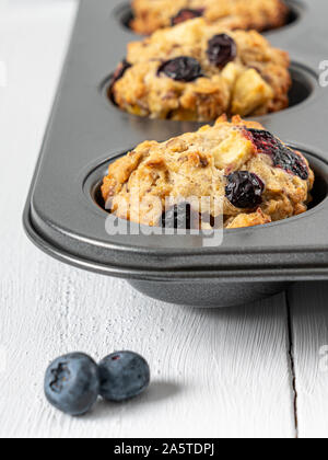 Mirtillo e Apple fruttato tortine muffin Foto Stock
