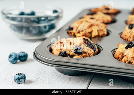 Mirtillo e Apple fruttato tortine muffin Foto Stock