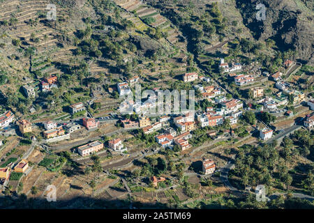 Vista aerea della Valle Gran Rey, conosciuta anche come la valle del gran re, nell'isola di La Gomera. È diventata una popolare meta di vacanza su CAN Foto Stock