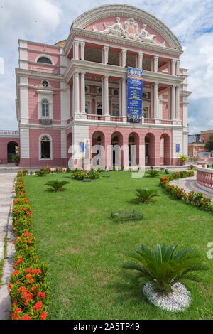 Teatro Amazonas nel centro di Manaus, capitale del più grande stato brasiliano l'Amazzonia, Brasile, America Latina Foto Stock