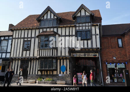 Tudor World in Sheep Street, Stratford Upon Avon, Inghilterra, edificio medievale con strutture in legno Foto Stock