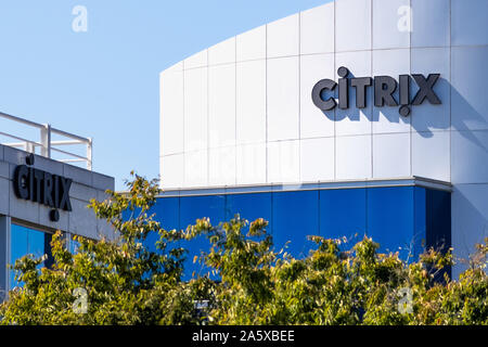 15 ott 2019 Santa Clara / CA / STATI UNITI D'AMERICA - Citrix uffici in Silicon Valley; Citrix Systems, Inc. è un Americano azienda software che fornisce virtualizat Foto Stock