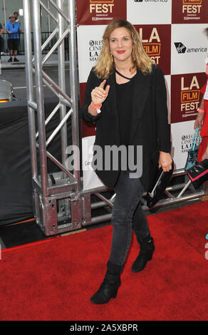 LOS ANGELES, CA. Giugno 18, 2012: Drew Barrymore alla prima mondiale di "eeking un amico per la fine del mondo' al Regal Cinemas la Live. © 2012 Paul Smith / Featureflash Foto Stock