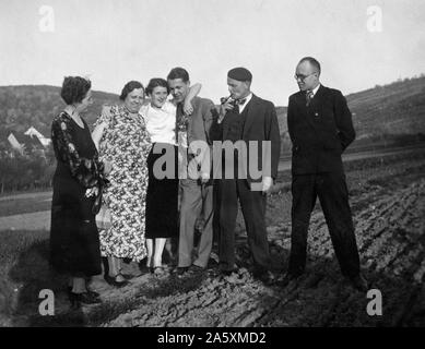 Eva Braun Photo Collection - Album 1 - i tedeschi in foto di gruppo Stutgart Germania ca. 1935 Domenica di Pasqua Foto Stock