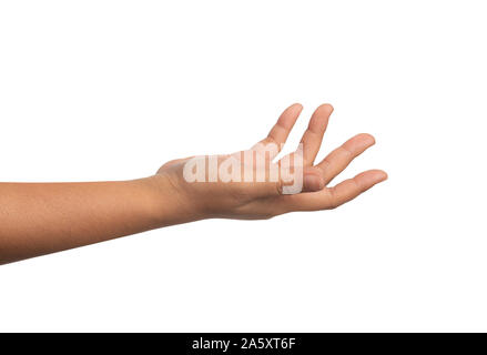 Close up aprire il palmo della mano isolata su uno sfondo bianco. La mano destra di una donna raggiungere fuori per supportare qualcosa. Foto Stock