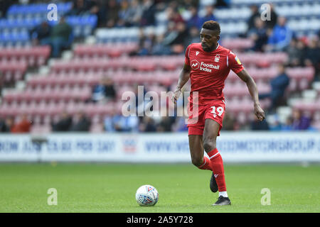 Xx Ottobre 2019, DW Stadium, Wigan, Inghilterra; Sky scommessa campionato, Wigan Athletic v Nottingham Forest : Sammy Ameobi (19) di Nottingham Forest in azione durante il gioco Credito: Richard Long/news immagini Foto Stock