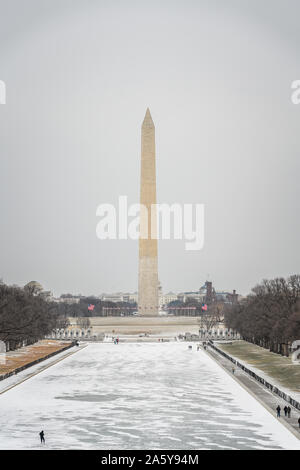 Vista sul monumento di Washington in inverno Foto Stock