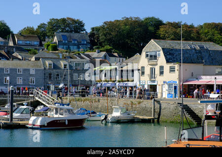 Barche nel porto di Padstow Padstow Plymouth Cornwall Inghilterra Foto Stock