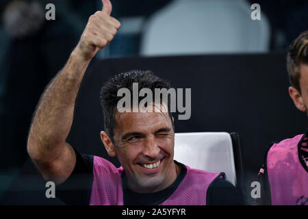 Torino, Italia. 22 ottobre, 2019. Gianluigi Buffon della Juventus durante la UEFA Champions League match tra Juventus e Lokomotiv Mosca alla Juventus Stadium, Torino, Italia il 22 ottobre 2019. Foto di Giuseppe mafia. Credit: UK Sports Pics Ltd/Alamy Live News Foto Stock