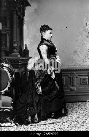 Stampa fotografica di Julia Boggs Dent Grant (1826-1902) first lady degli Stati Uniti e della moglie del diciottesimo presidente degli Stati Uniti, Ulysses S. Grant. Datata 1869 Foto Stock