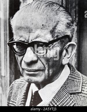 Max Aub Mohrenwitz (1903 - 1972), romanziere spagnolo che, durante la Guerra Civile spagnola, era responsabile per l'immissione di Picasso del 'Guernica' sul display all'esposizione internazionale di Parigi nel 1937 Foto Stock
