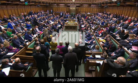 L'Aula di discussione durante il primo ministro di domande nella Camera dei Comuni di Londra. Foto Stock