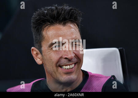 Torino, Italia. 22 ottobre, 2019. Gianluigi Buffon della Juventus durante la UEFA Champions League match tra Juventus e Lokomotiv Mosca alla Juventus Stadium, Torino, Italia il 22 ottobre 2019. Foto di Giuseppe mafia. Credit: UK Sports Pics Ltd/Alamy Live News Foto Stock