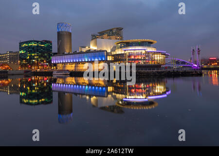 Il Lowry Theatre a MediaCity UK, Salford Quays, Manchester, Inghilterra, Regno Unito, Europa Foto Stock
