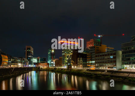 Nightshoot del Media Harbour Duesseldorf Foto Stock