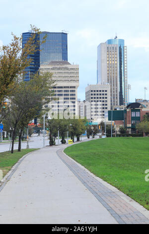 Un verticale di Winnipeg, Manitoba centro città in autunno Foto Stock