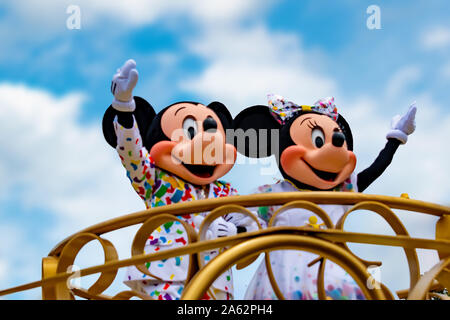 Orlando, Florida 30 settembre 2019 Topolino e sui Minnies sorpresa celebrazione parata nel Magic Kingdom. Foto Stock