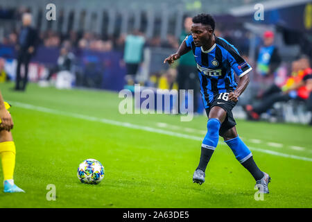 Milano, Italia. 23 Ott, 2019. 18 kwadwo asamoah (fc internazionale) durante il match di champions league tra inter v Borussia Dortmund in Milan San Siro - 23 10 2019durante partite di Champions League campionato Gli uomini in Milano, Italia, 23 Ottobre 2019 - LPS/Fabrizio Carabelli Credito: Fabrizio Carabelli/LP/ZUMA filo/Alamy Live News Foto Stock