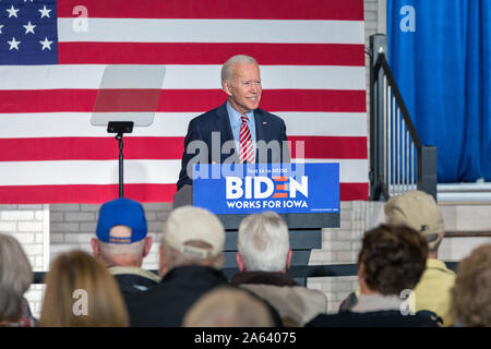 West Point, Iowa, USA. 23 ottobre, 2019. Ex Vice Presidente Joe Biden ha organizzato una campagna presidenziale al rally di un centro eventi a West Point, Iowa, USA. Credito: Keith Turrill/Alamy Live News Foto Stock