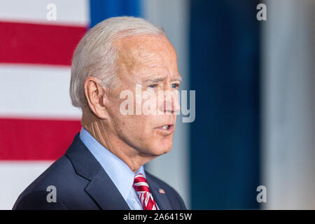 West Point, Iowa, USA. 23 ottobre, 2019. Ex Vice Presidente Joe Biden ha organizzato una campagna presidenziale al rally di un centro eventi a West Point, Iowa, USA. Credito: Keith Turrill/Alamy Live News Foto Stock
