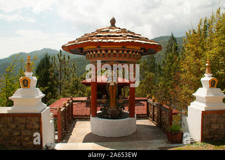 Statue di Godess, Khamsum Yulley Namgyal Chortenm, Punakha Distretto in Bhutan Foto Stock