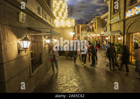 Editoriale: NANJING, Jiangsu, Cina, Aprile 14, 2019 - 1930 scene di strada sul display in Nanjing Foto Stock