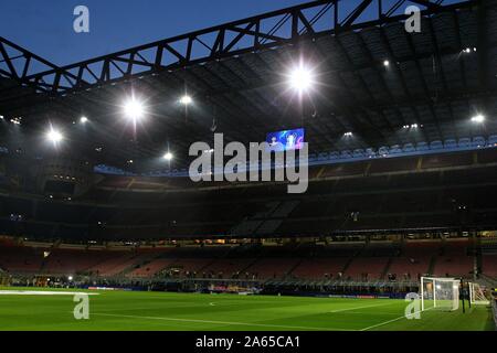 Milano, Italien. 23 Ott, 2019. firo: 23.10.2019, calcio, Champions League, stagione 2019/2020, 3° gruppo match Inter Milan - Borussia Dortmund, Giuseppe Meazza, panoramica, generale | Utilizzo di credito in tutto il mondo: dpa/Alamy Live News Foto Stock