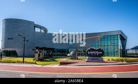 Corea DMZ, 24 Settembre 2019 : vista esterna del nuovo Osservatorio Dora ponte a Paju DMZ Corea del Sud Foto Stock