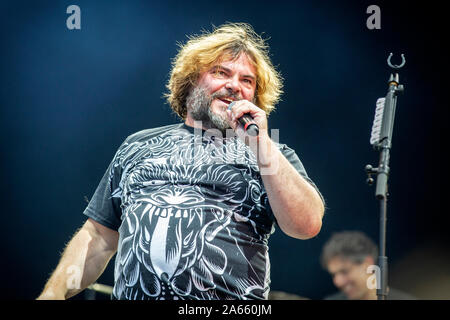 Solvesborg, Svezia. 6th, Giugno 2019. La commedia americana rock duo Tenacious D esegue un concerto dal vivo durante la Presidenza svedese music festival Sweden Rock Festival 2019. Il duo è composto da due attori, musicisti e cantanti Jack Black (foto) e Kyle Gass. (Photo credit: Gonzales foto - Terje Dokken). Foto Stock