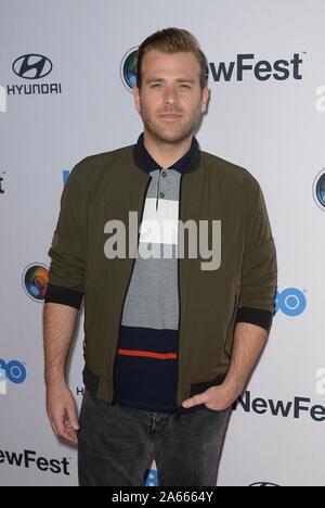 Scott Evans presso gli arrivi per vendere tramite screening a NewFest 2019 apertura notturna, SVA Theatre di New York, NY Ottobre 23, 2019. Foto di: Kristin Callahan/Everett Collection Foto Stock