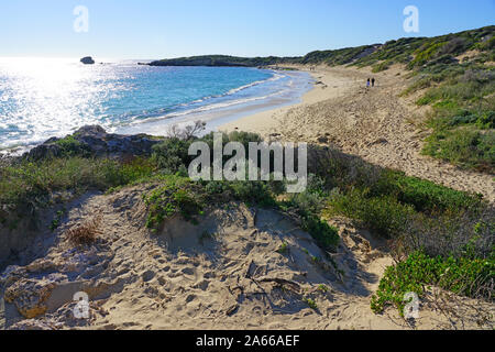 Vista dell'isola Shoalwater Marine Park sull'Oceano Indiano vicino a Rockingham nel Western Australia Foto Stock