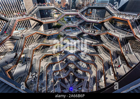 La nave a Hudson cantieri di New York progettato da Thomas Heatherwick. Un interattivo, scala a spirale opere d'arte. Foto Stock