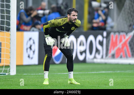 Burki romano del Borussia Dortmund durante la UEFA Champions League match tra Inter e Milan e Borussia Dortmund allo Stadio San Siro di Milano, Italia il 23 ottobre 2019. Foto di Giuseppe mafia. Foto Stock