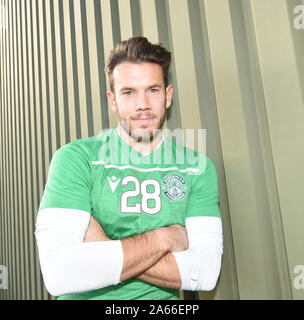 East Mains, Ormiston, Tranent, East Lothian. La Scozia, Regno Unito. 24 ott 2019. HIBERNIAN keeper Chris Maxwell conferenza stampa davanti a SaturdayÕs Ladbrokes Premiership match con Ross County . Credito: eric mccowat/Alamy Live News Foto Stock