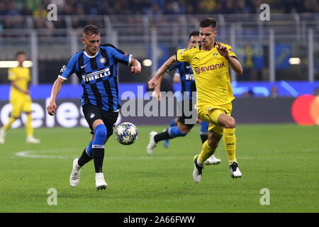 Sebastiano Esposito di FC Internazionale durante la Champions League match tra FC Internazionale e il Borussia Dortmund. Foto Stock